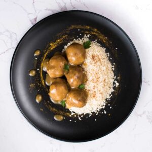 Albóndigas al vino dulce especiadas
