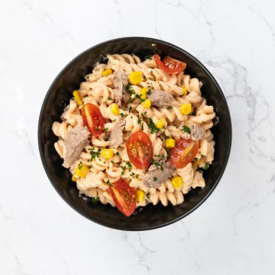 TRAFUS. ENSALADA DE PASTA CON ATÚN Y SALSA ROSA.UP
