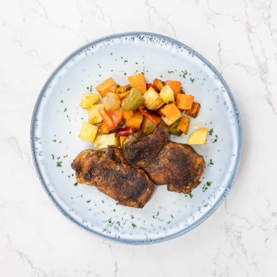 TRAFUS.CHURRASCO DE POLLO CON TUBÉRCULOS ESPECIADOS AL HORNO.UP