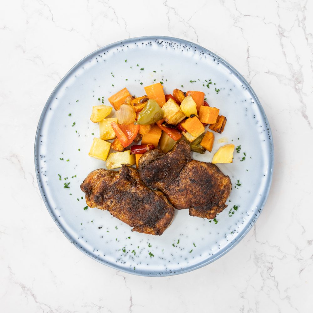 TRAFUS.CHURRASCO DE POLLO CON TUBÉRCULOS ESPECIADOS AL HORNO.UP